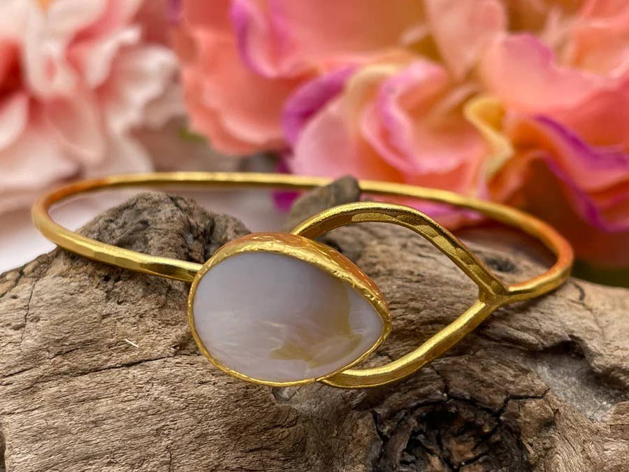 Closed Teardrop Bracelet - East Africa