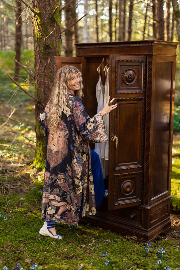 Lionheart Opera Duster w/ Botanicals & Narnia Inspired Print