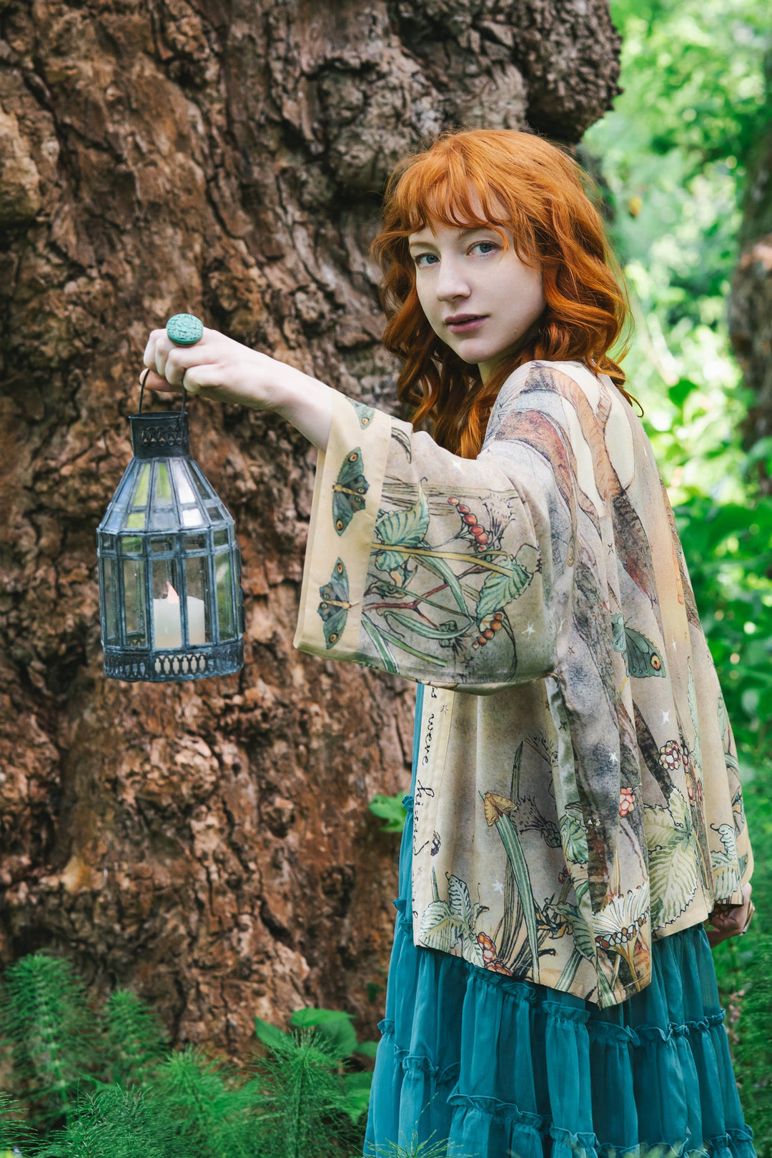 Lovelight Pixie Cropped Kimono w/ Woodland Swallow & Stars - Canada