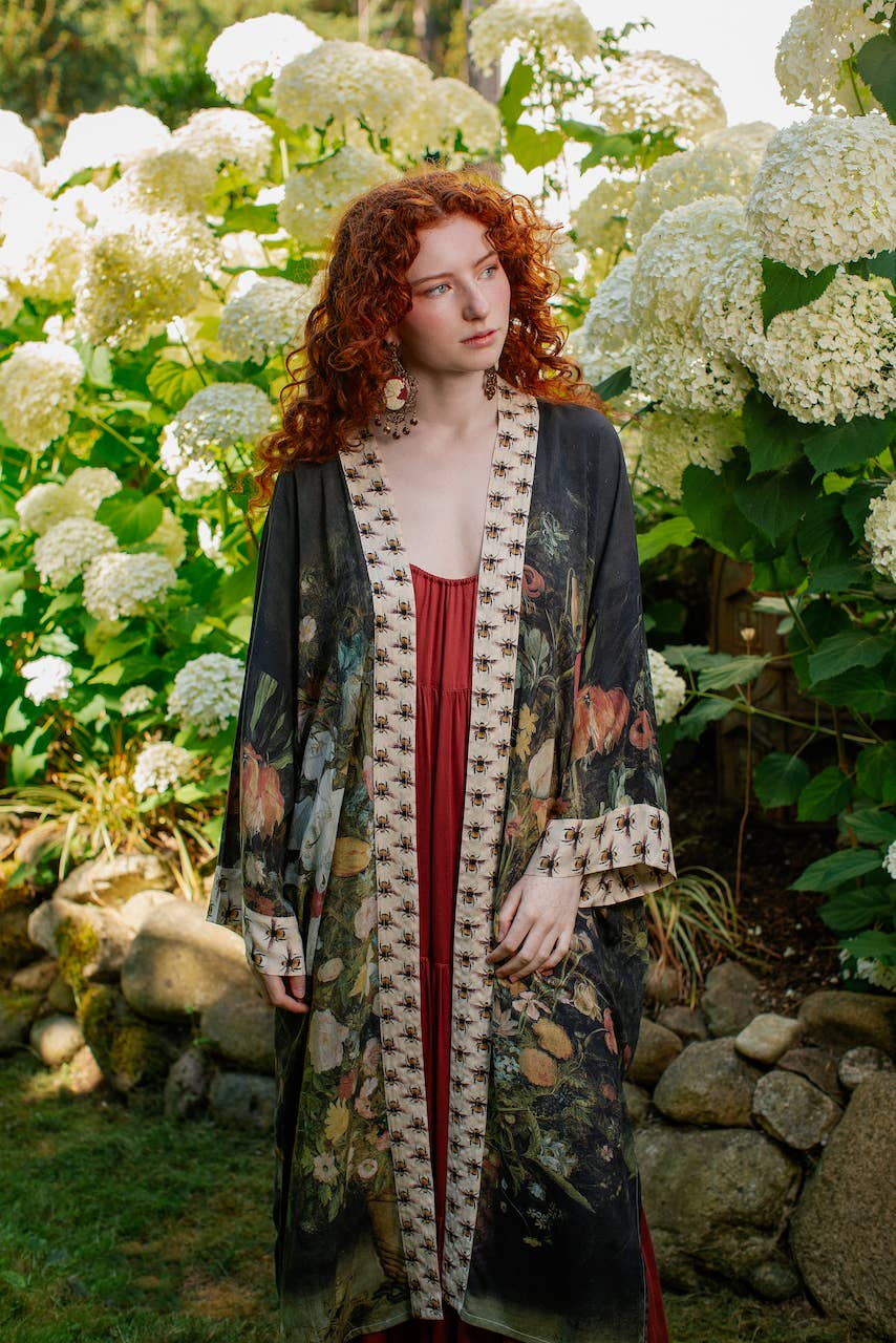 I Dream In Flowers Opera Duster Kimono Robe w/ Bees