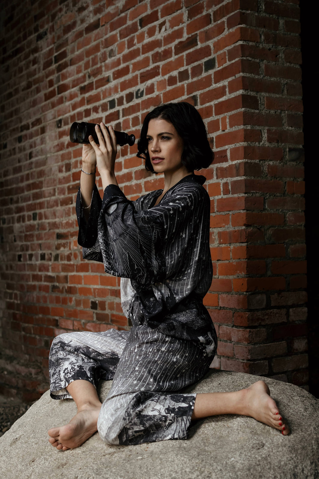 Stargazer Linen Cropped Artist Pant with Falling Stars Print