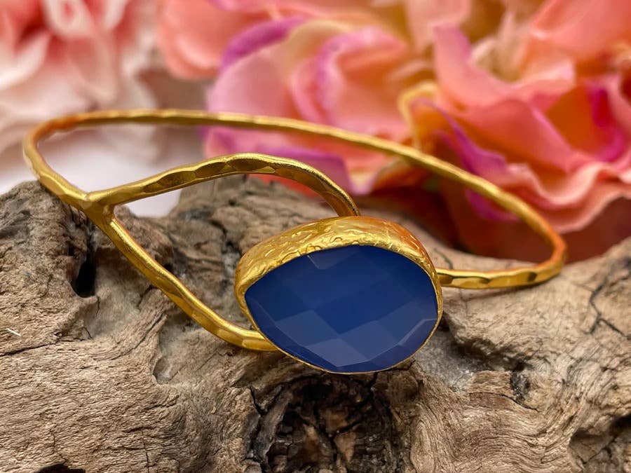 Closed Teardrop Bracelet - East Africa