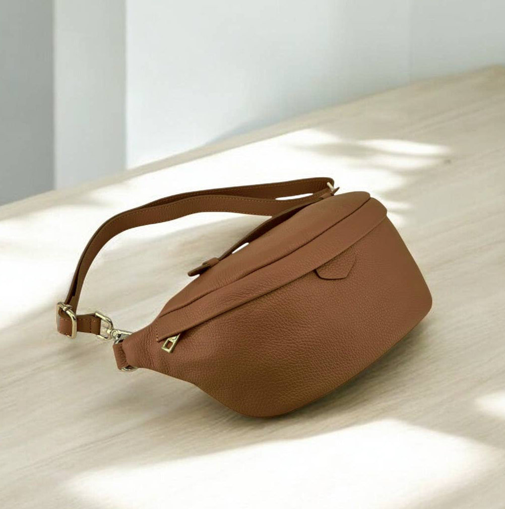 Giordania Vaccina Leather Belt Bag - Italy