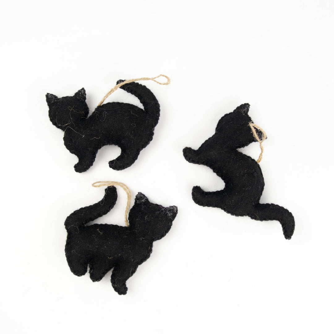Ornament - Halloween Decor - Black Cats
