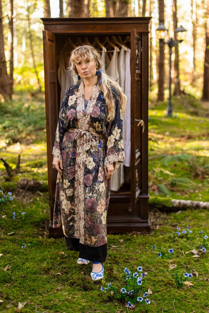 Lionheart Opera Duster w/ Botanicals & Narnia Inspired Print