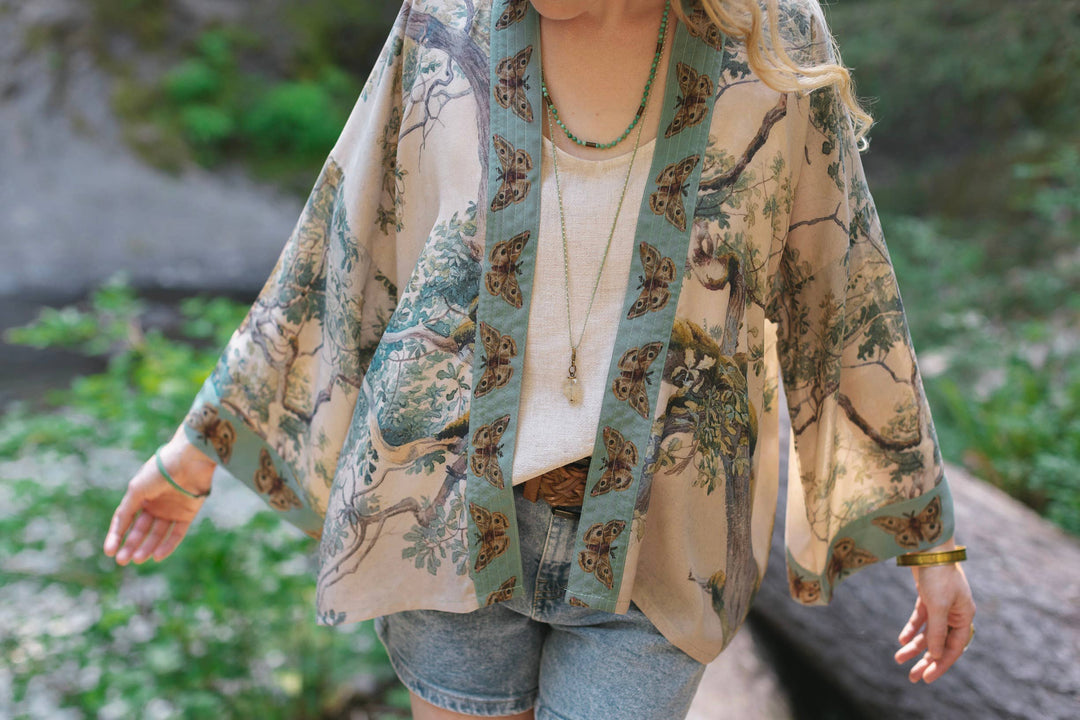 Earth & Sky Pixie Duster Cropped Kimono w/ Trees - Canada