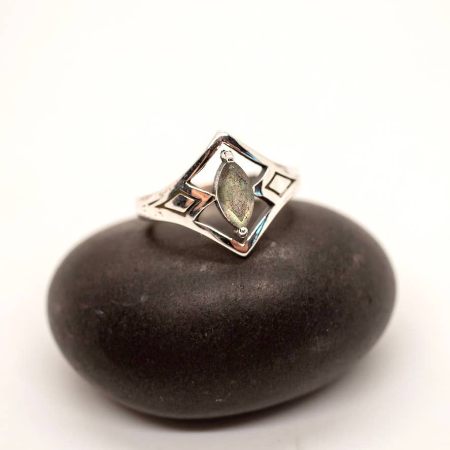 Sterling Silver Mystic Labradorite Ring