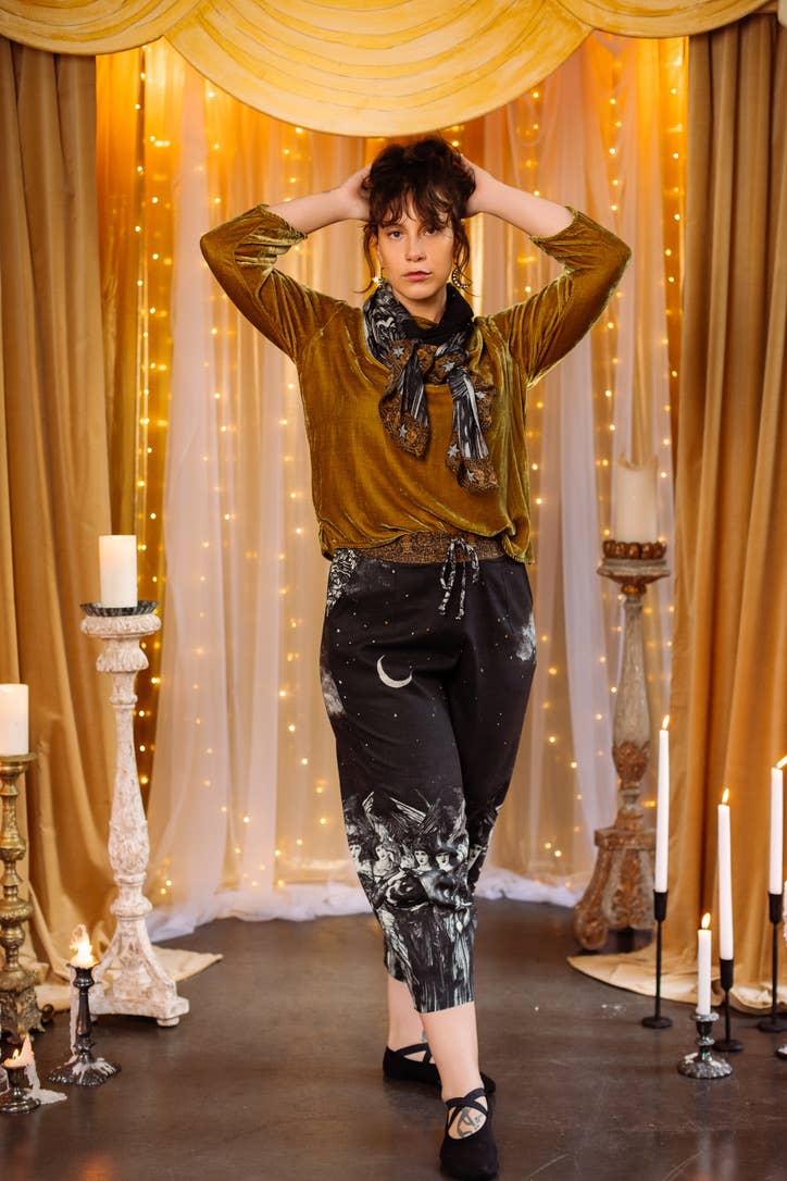 The Guardians Artist Pant w/ celestial print & angels