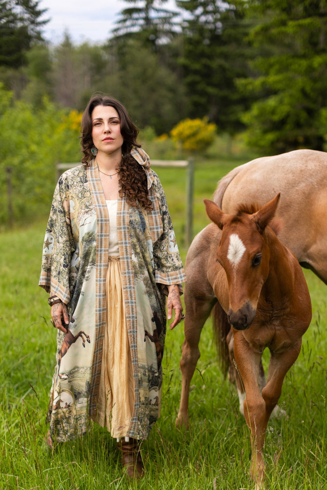 Born to Run Opera Duster Kimono Robe w/ Horse & Flower Print - Canada