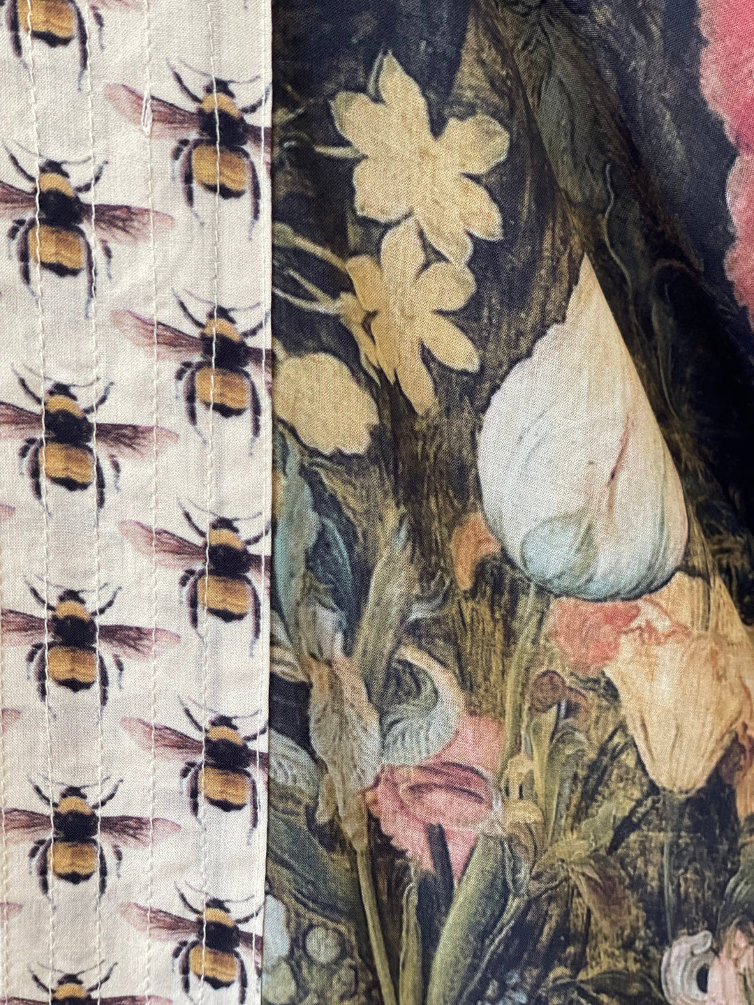 I Dream In Flowers Opera Duster Kimono Robe w/ Bees