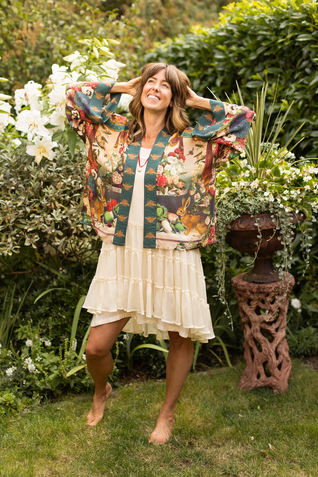 Stay Gold Pixie Duster Cropped Kimono w/ Rabbits and Bees - Canada