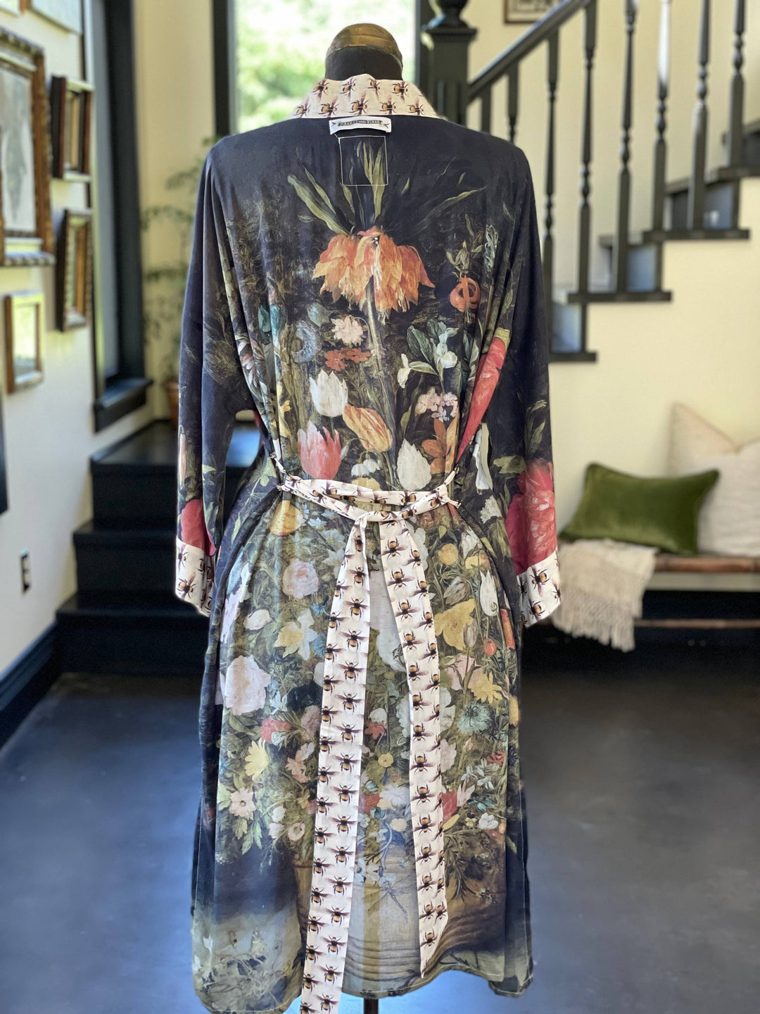 I Dream In Flowers Opera Duster Kimono Robe w/ Bees