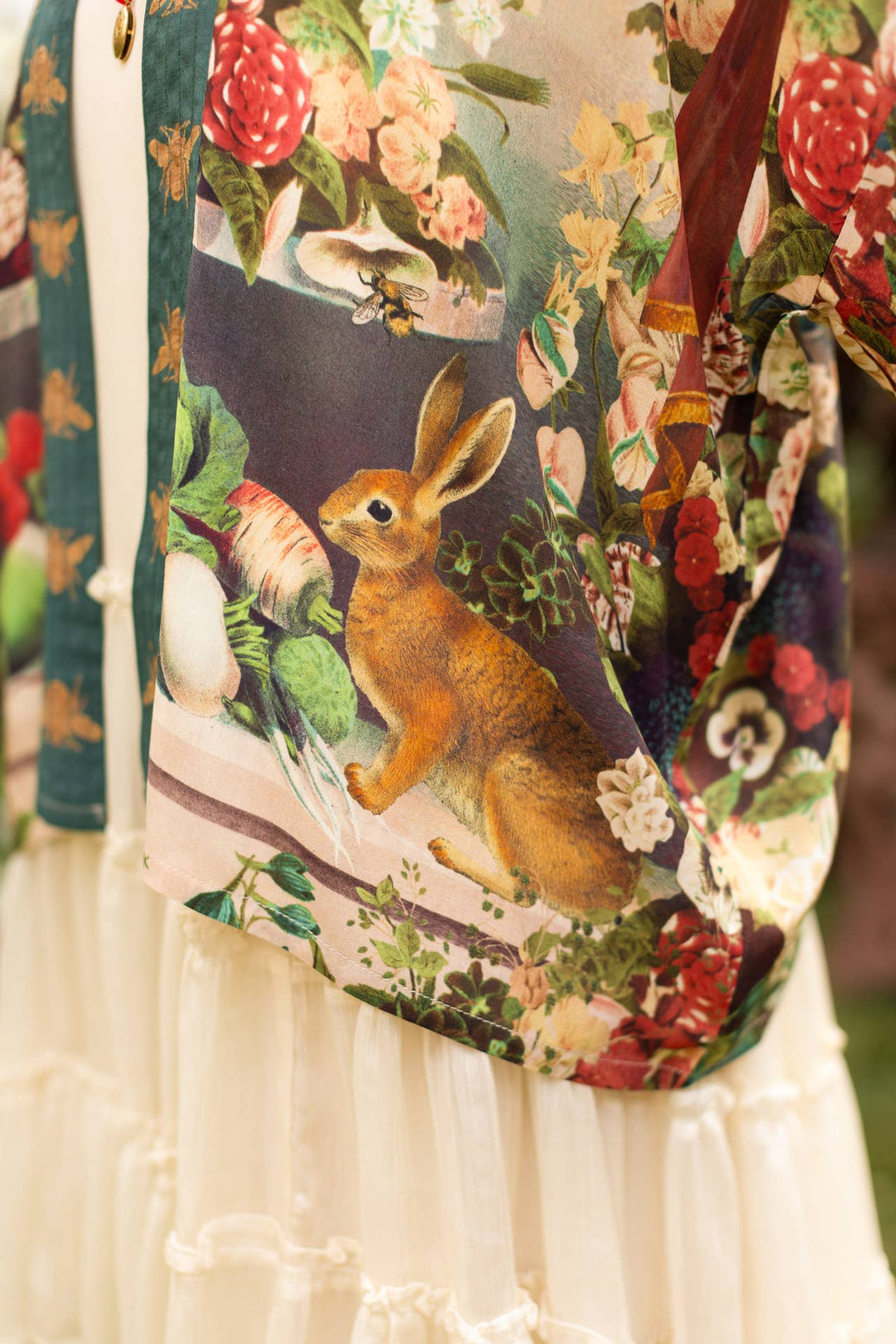 Stay Gold Pixie Duster Cropped Kimono w/ Rabbits and Bees - Canada