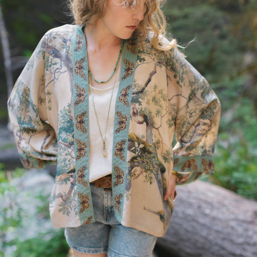 Earth & Sky Pixie Duster Cropped Kimono w/ Trees - Canada