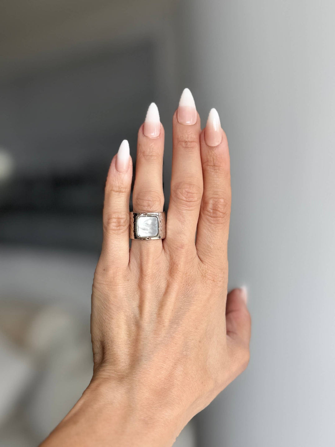 ÉCUME Mother of Pearl Square Cut Ring