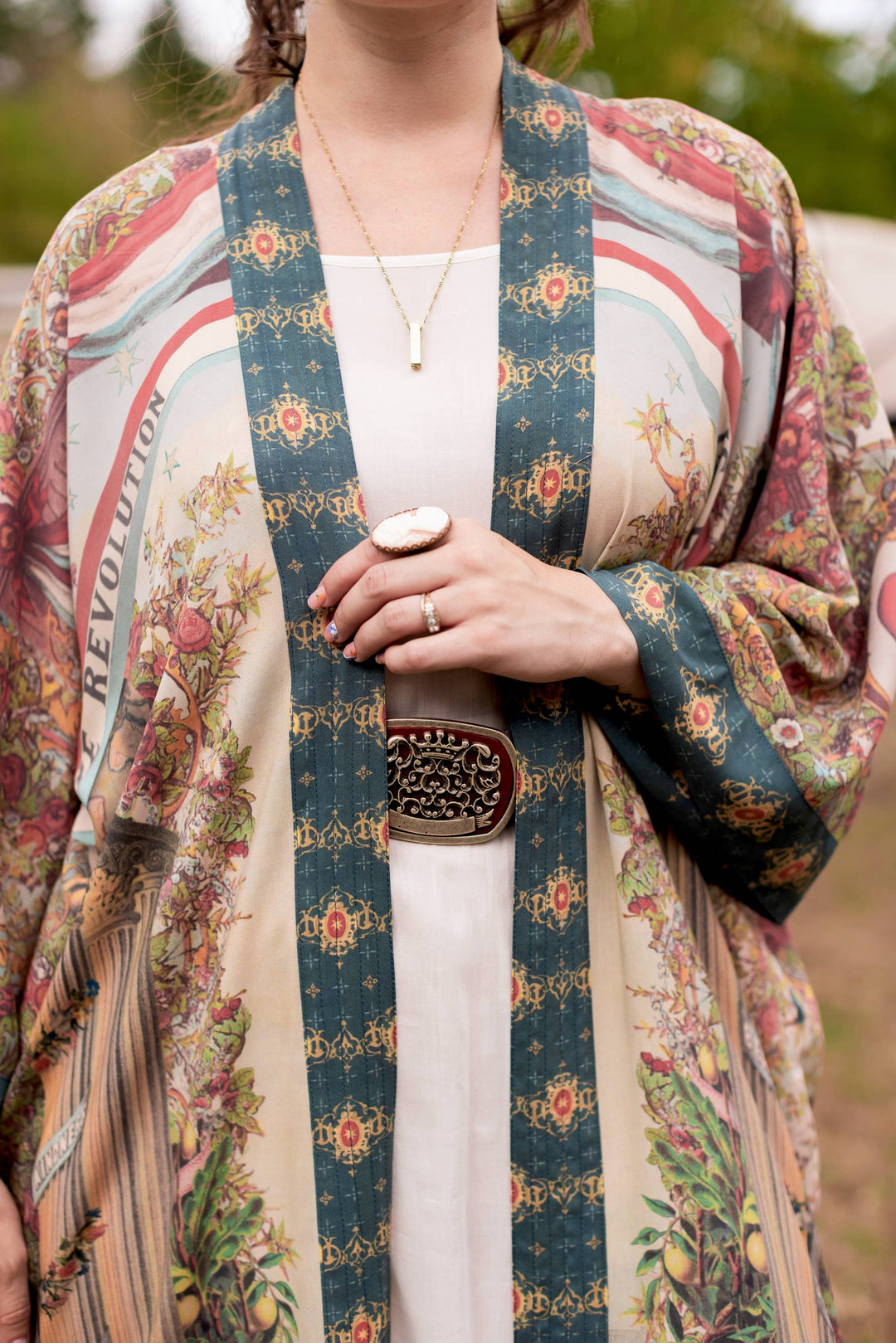 Love Revolution Opera Duster Kimono Robe w/ horse & florals - Canada