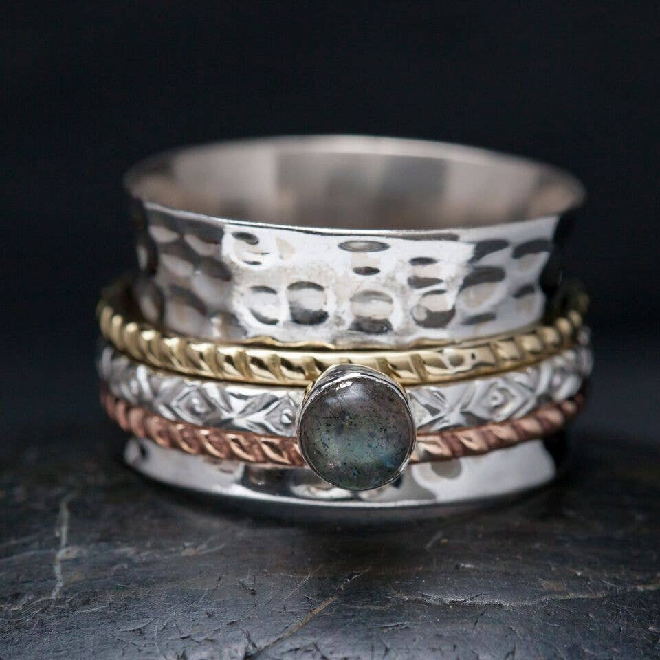 Hammered Spinner Ring with Labradorite Stone